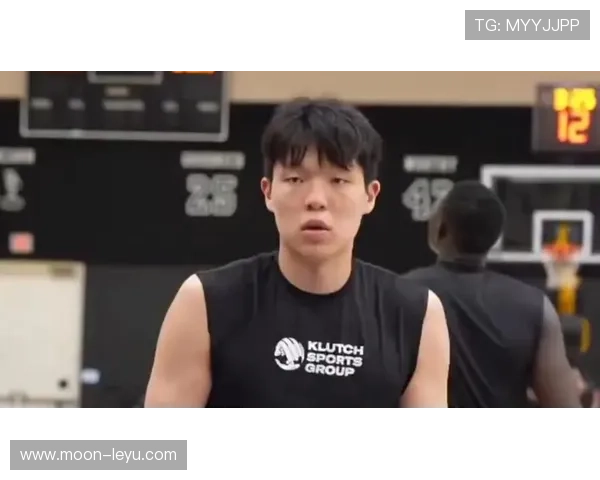 杨瀚森突破篮下效率提升显著 拉开与其他内线新秀差距