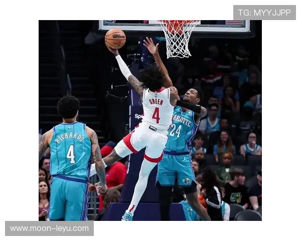 杰伦·格林无球跑动增多拉开空间 投篮效率明显提升