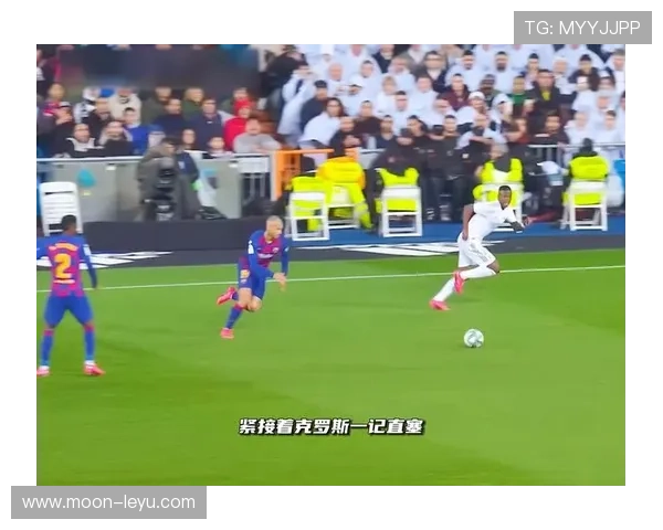 接管中场，克罗斯直塞撕防线，本赛季更成出球核心